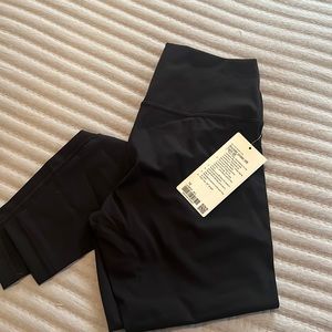 Lulu lemon winder under HR tight 28”.